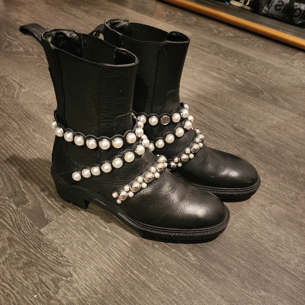 Zara boots size 39